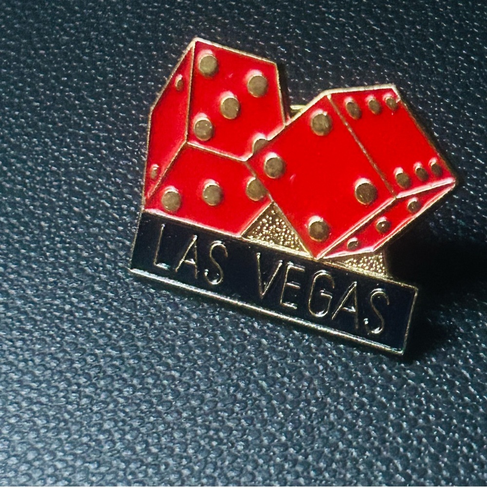 RAD Vintage 80s/90s Las Vegas Dice Enamel Lapel Pin Pin Souvenir/Kitsch/Casino